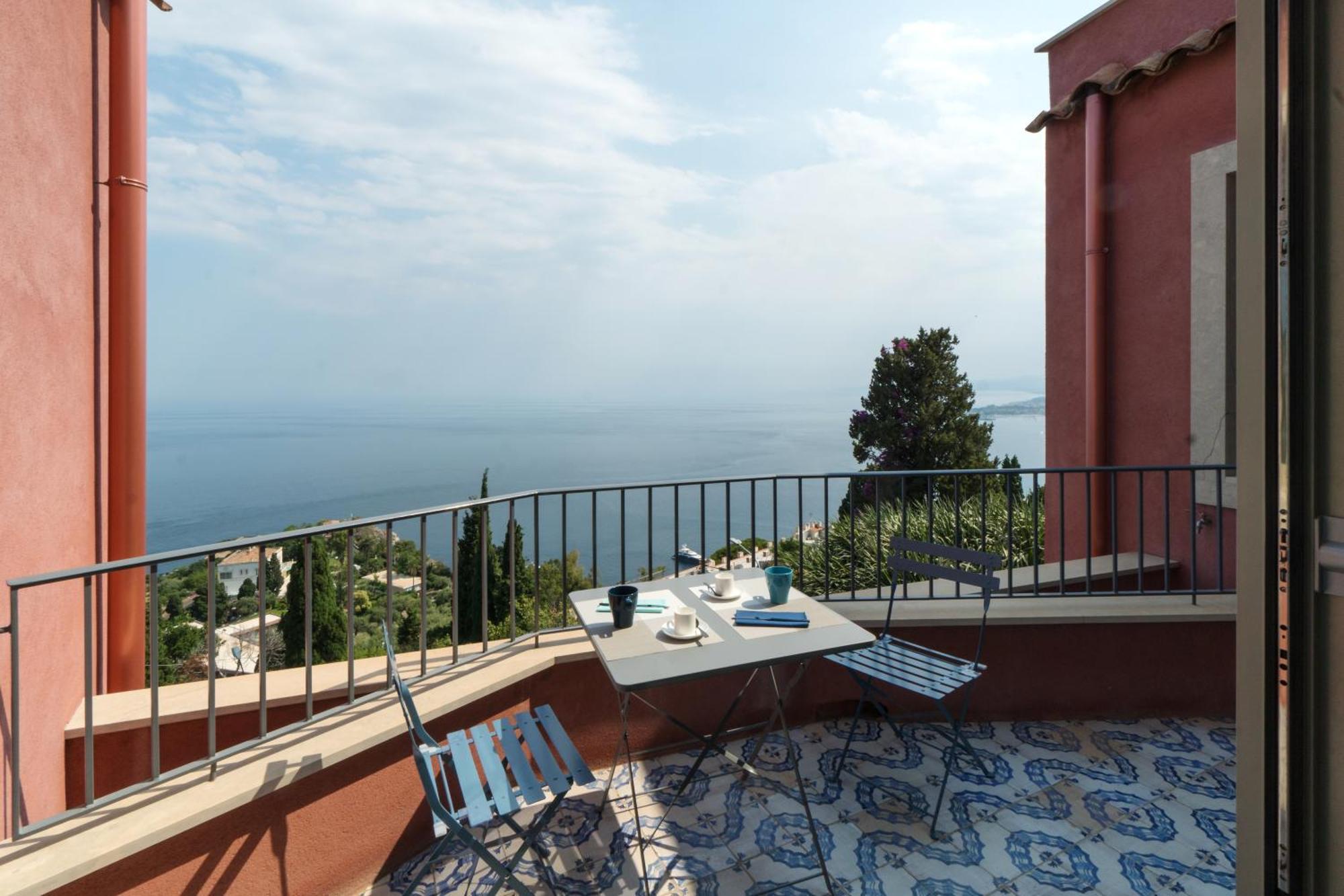 The Charming House Apartment Taormina Exterior photo