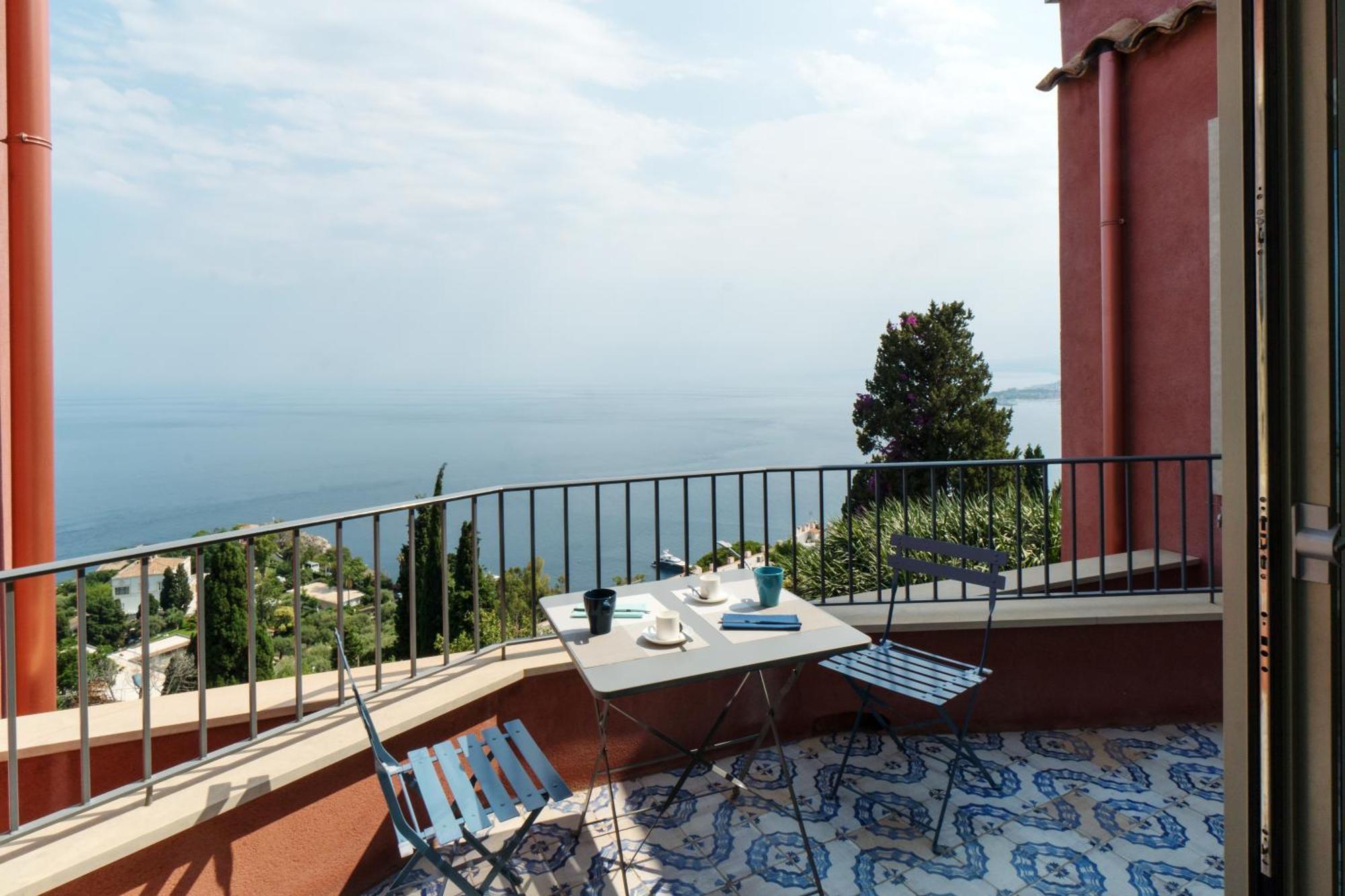 The Charming House Apartment Taormina Exterior photo
